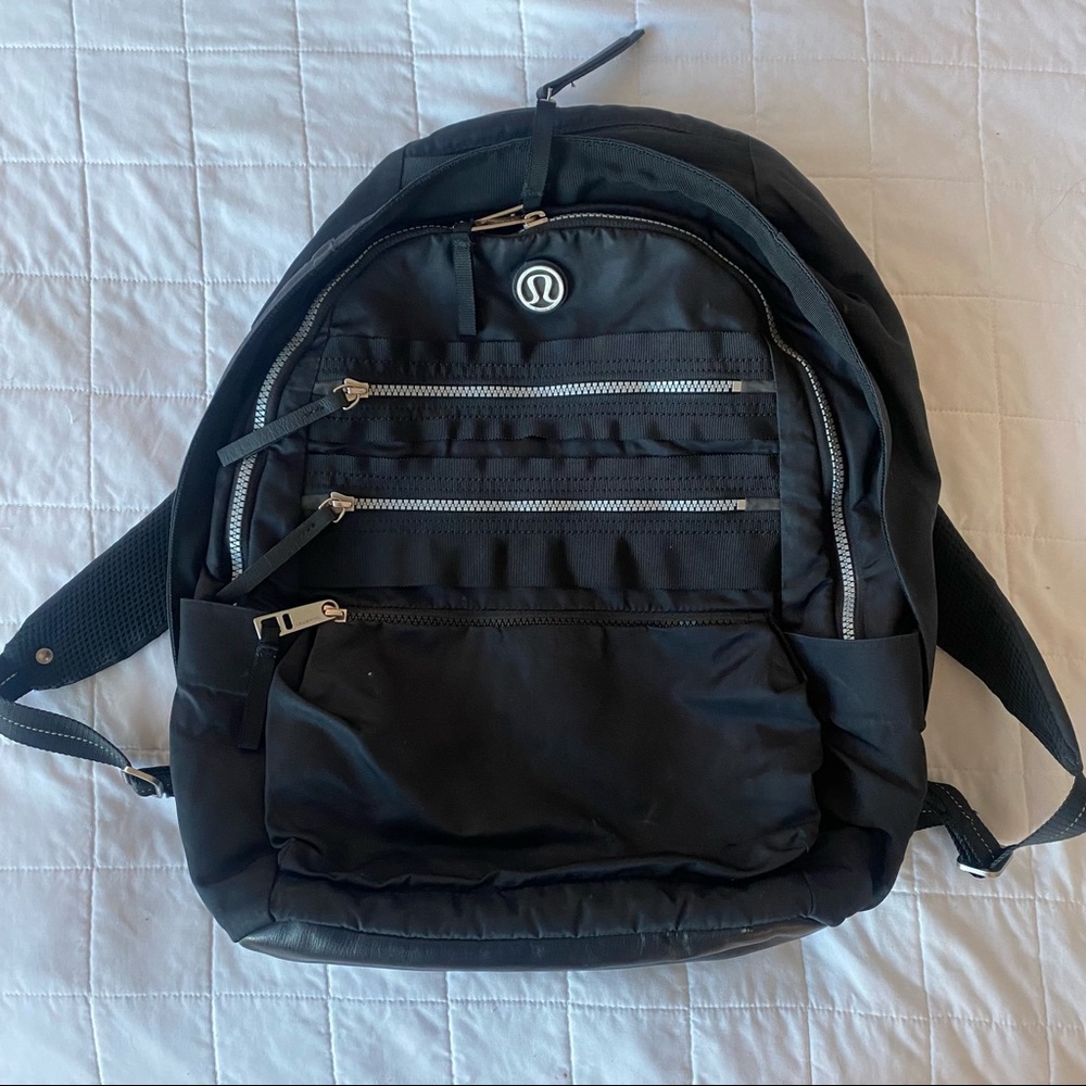 Black lululemon Backpack